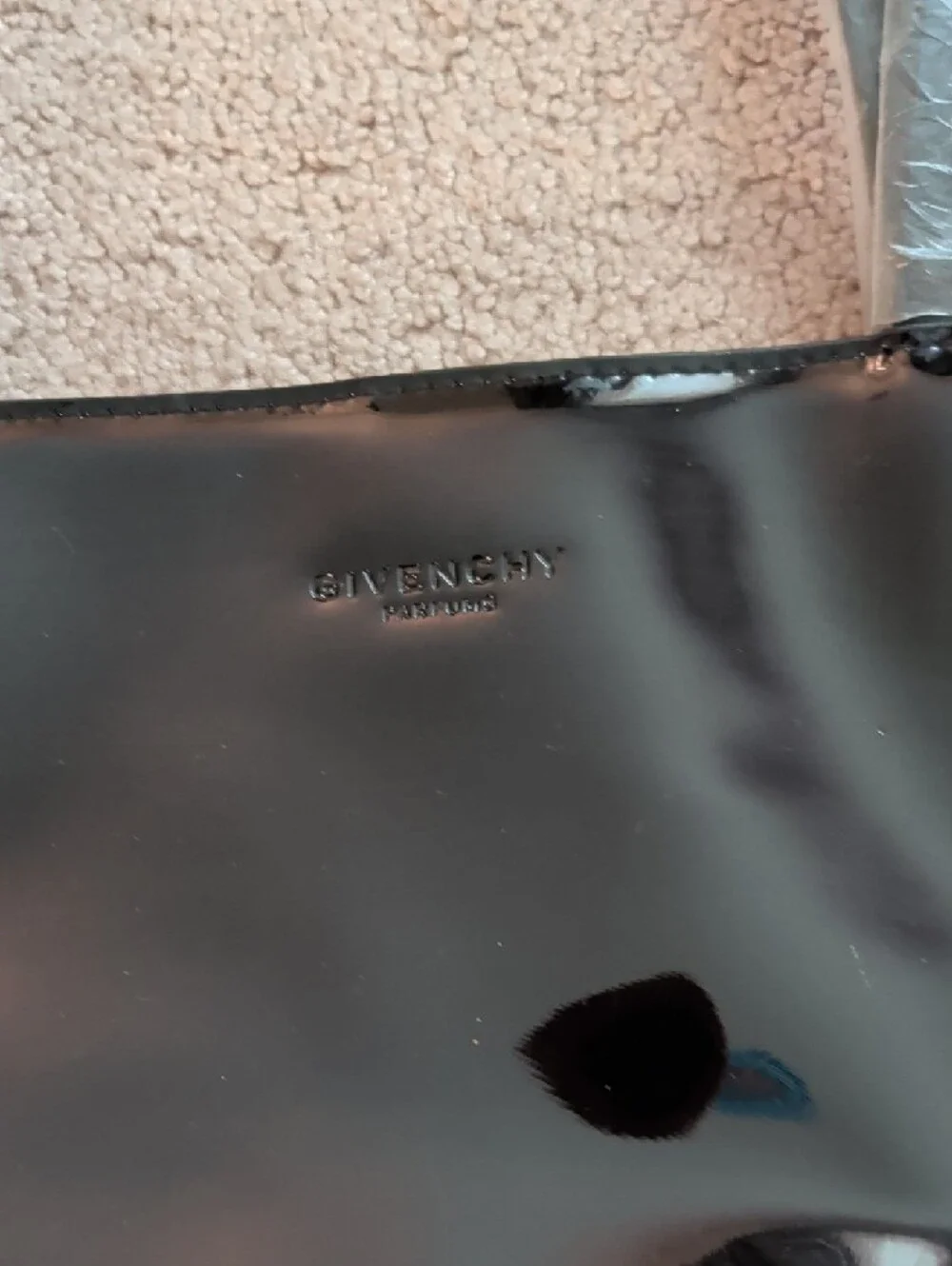 Givenchy Black Patent Tote with Gloss Finish - Picture 2 of 6